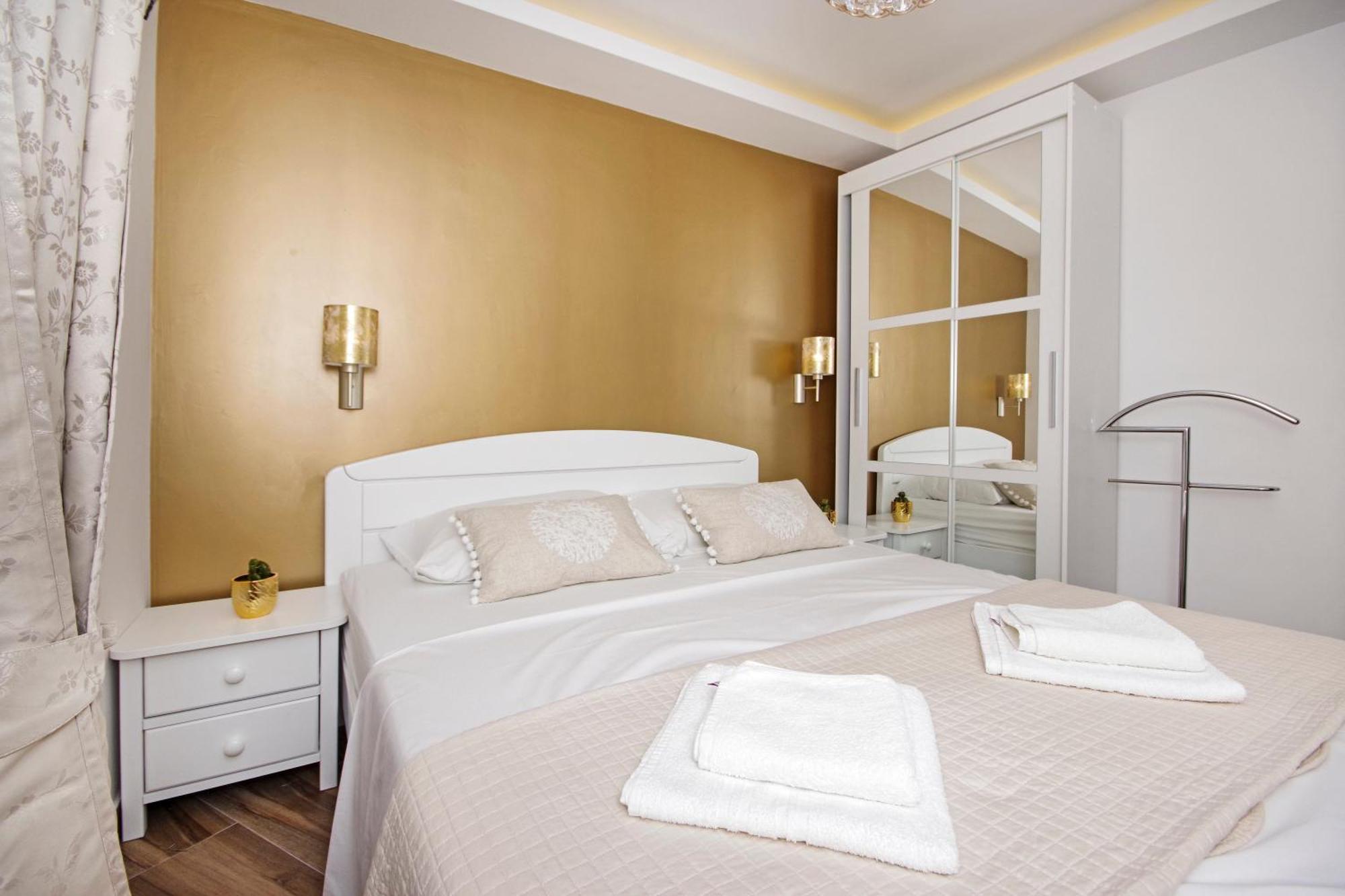 Apartments Roma บาชกาโวดา ภายนอก รูปภาพ