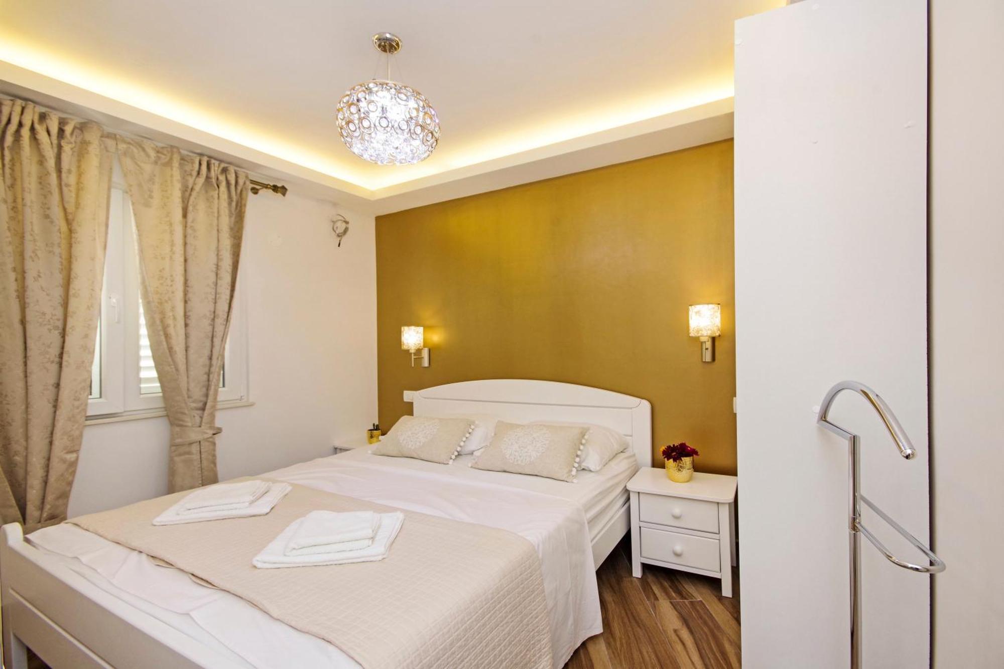 Apartments Roma บาชกาโวดา ภายนอก รูปภาพ