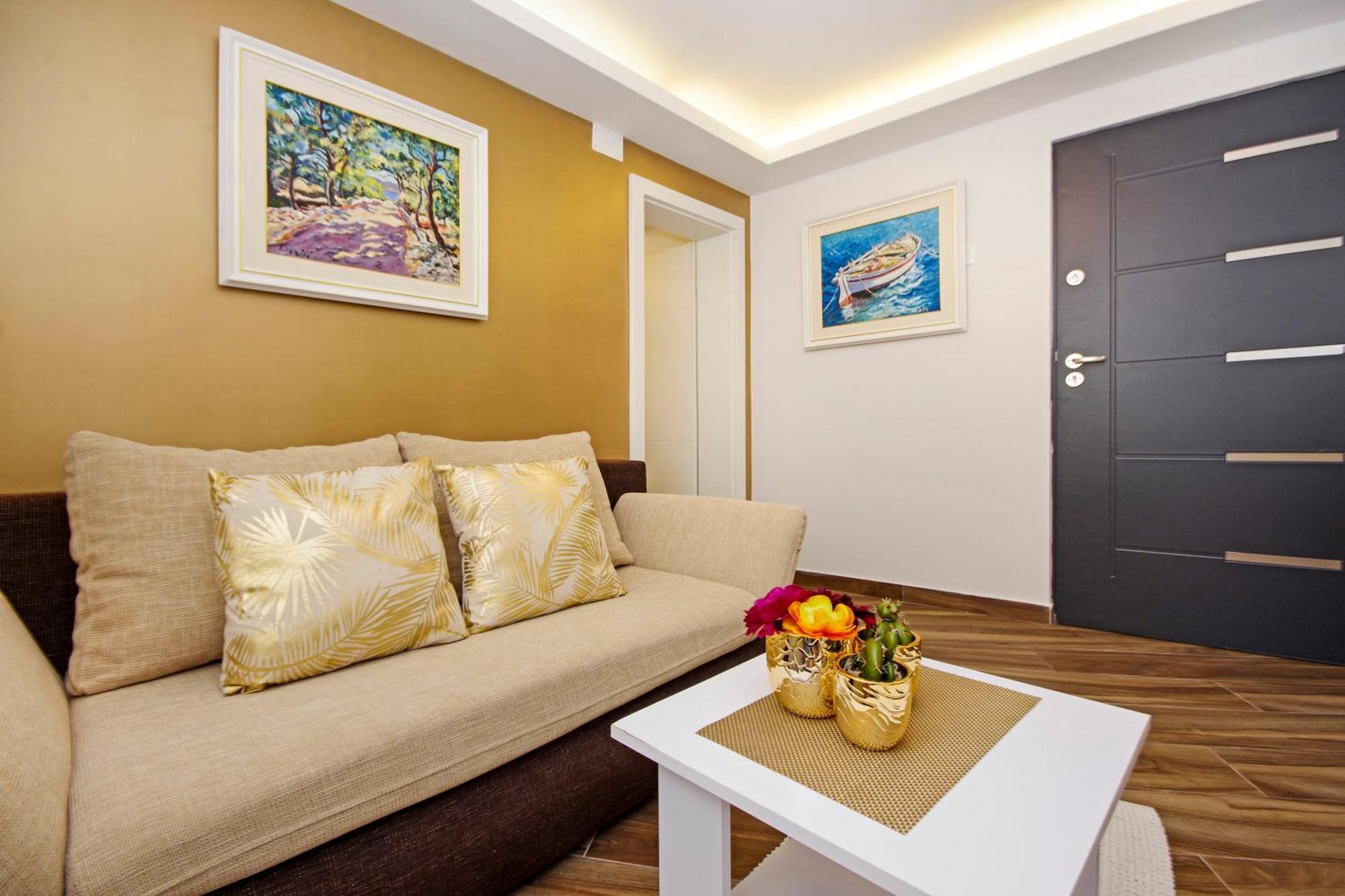 Apartments Roma บาชกาโวดา ภายนอก รูปภาพ