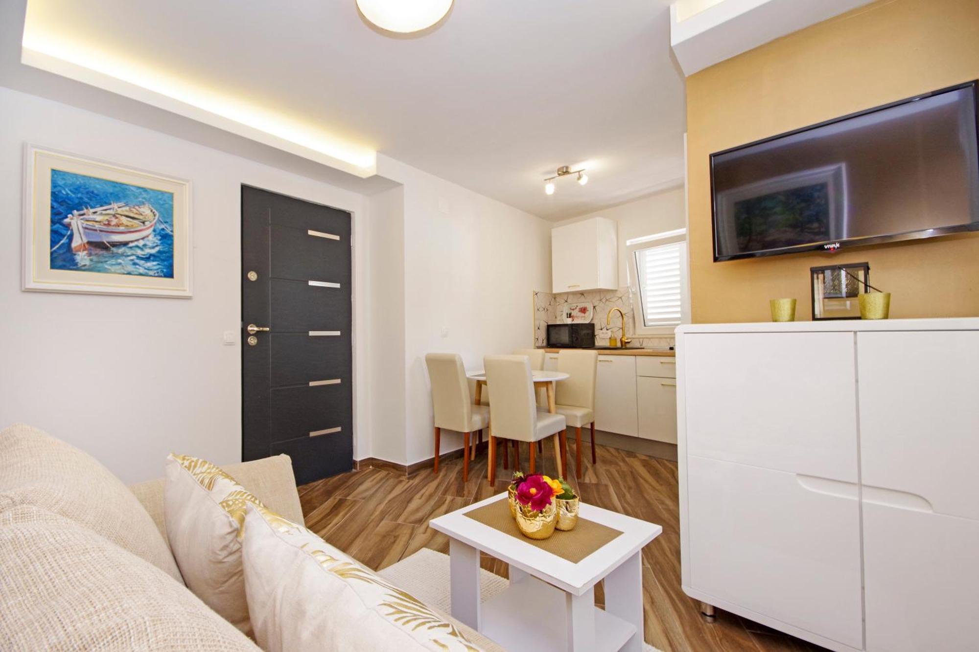 Apartments Roma บาชกาโวดา ภายนอก รูปภาพ