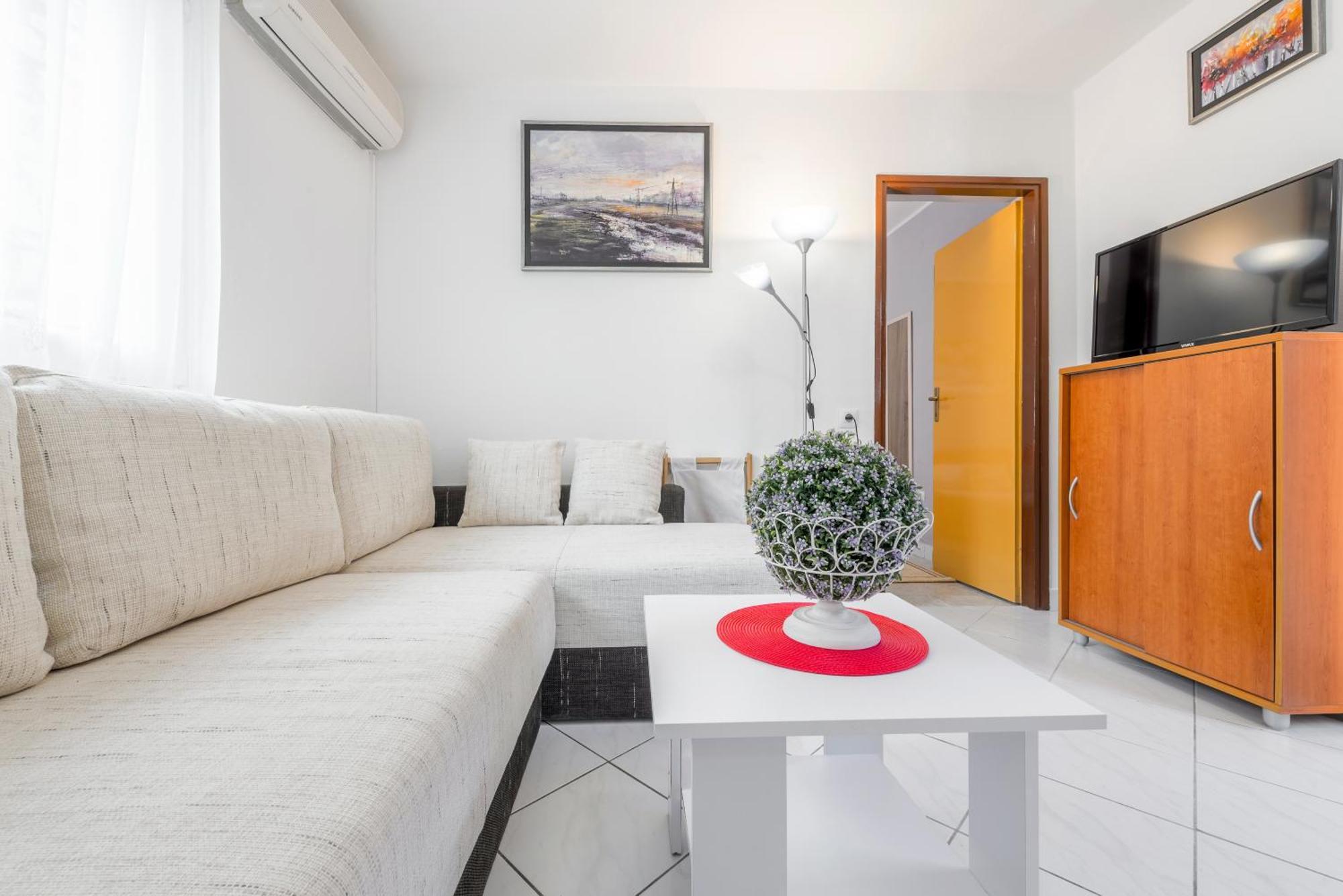 Apartments Roma บาชกาโวดา ภายนอก รูปภาพ