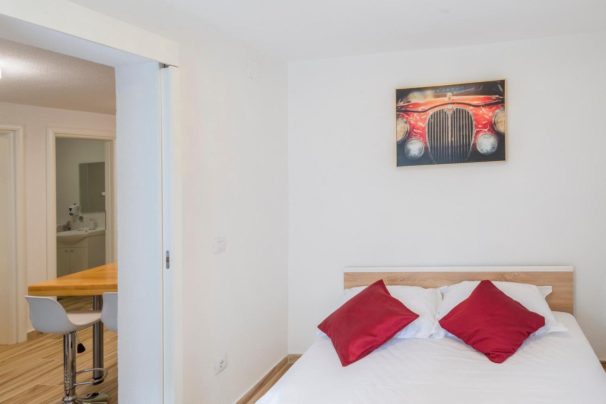 Apartments Roma บาชกาโวดา ภายนอก รูปภาพ