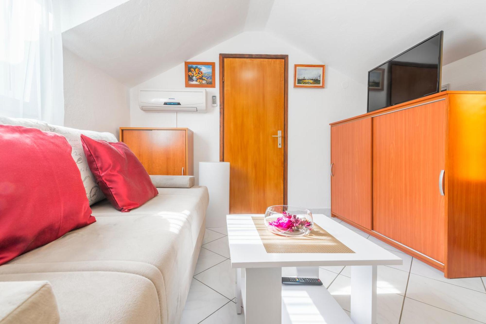 Apartments Roma บาชกาโวดา ภายนอก รูปภาพ